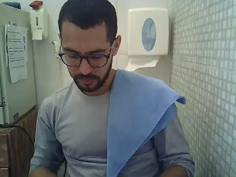 Snapshot of pdasgyn chatting on September 30, 12:10 pm pdasgyn online show from September 30, 12:10 pm