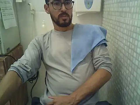 Snapshot of pdasgyn chatting on October 7, 12:57 pm pdasgyn online show from October 7, 12:57 pm