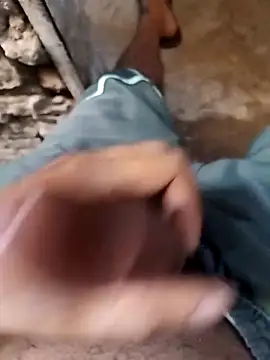 Snapshot of Fr1925 chatting on December 4, 7:11 pm Fr1925 online show from December 4, 7:11 pm