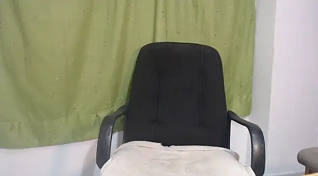 Snapshot of sexyvioletvalerious chatting on March 21, 2:28 am sexyvioletvalerious online show from March 21, 2:28 am