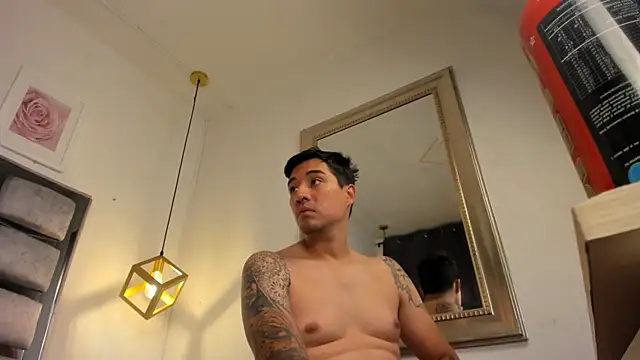 Snapshot of valery_and_Dani_ chatting on November 18, 8:02 pm valery and Dani online show from November 18, 8:02 pm