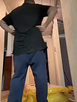 Snapshot of billybib83 chatting on October 24, 4:25 pm billybib83 online show from October 24, 4:25 pm