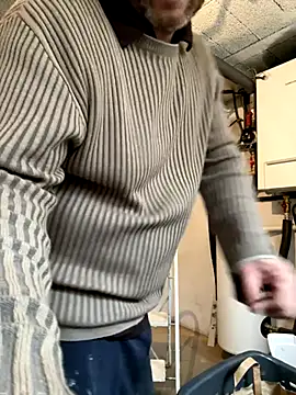 Snapshot of billybib83 chatting on November 14, 12:48 pm billybib83 online show from November 14, 12:48 pm