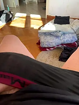 Snapshot of billybib83 chatting on February 4, 2:01 pm billybib83 online show from February 4, 2:01 pm