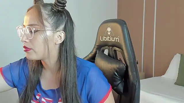 Snapshot of sophia_martinezz_ chatting on October 14, 6:42 pm sophia martinezz online show from October 14, 6:42 pm