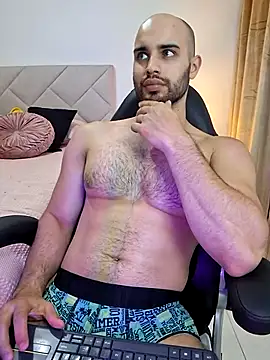 Snapshot of Chris_Alzate chatting on March 17, 12:19 am Chris Alzate online show from March 17, 12:19 am