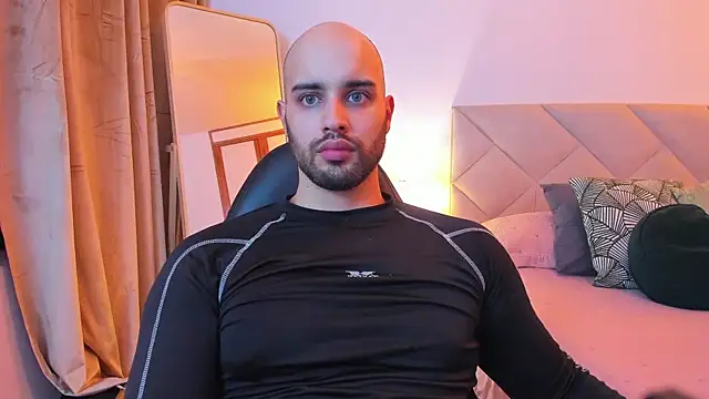 Snapshot of Chris_Alzate chatting on September 9, 12:21 am Chris Alzate online show from September 9, 12:21 am