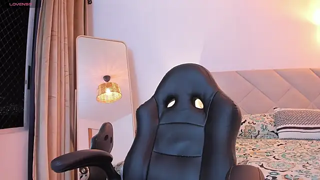 Snapshot of Chris_Alzate chatting on September 23, 12:24 am Chris Alzate online show from September 23, 12:24 am