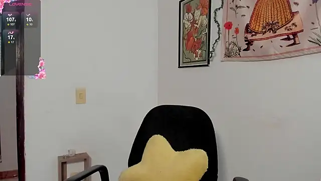 Snapshot of Gabee7_ chatting on September 29, 4:23 pm Gabee7 online show from September 29, 4:23 pm