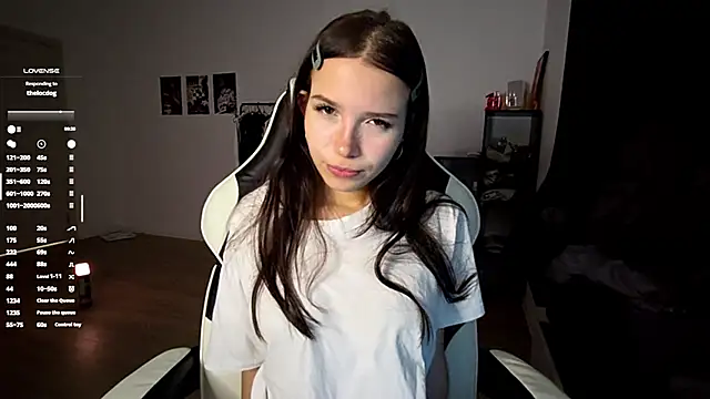 MayAgard online show from October 31, 7:37 pm