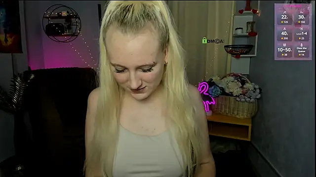 madam uliis online show from May 15, 12:34 pm