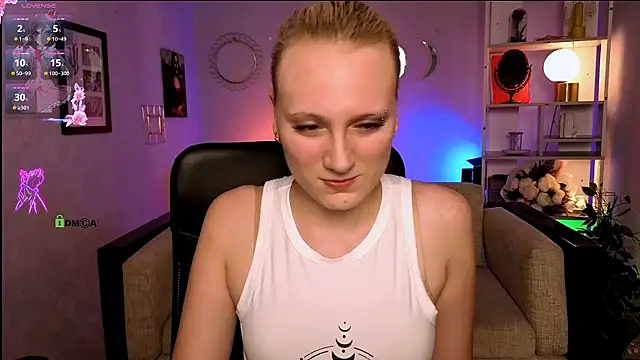 madam uliis online show from June 27, 3:50 pm