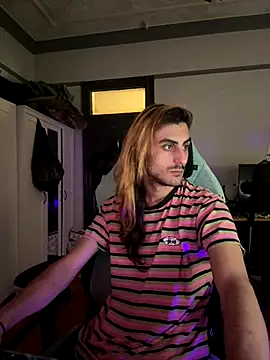 twink69Finger online show from October 8, 3:48 am