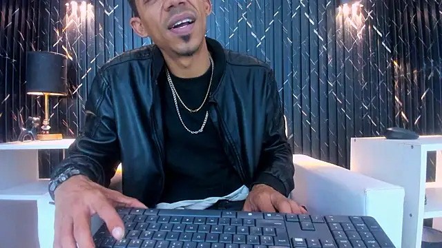 Snapshot of Gregory_Sforza chatting on February 18, 7:54 pm Gregory Sforza online show from February 18, 7:54 pm