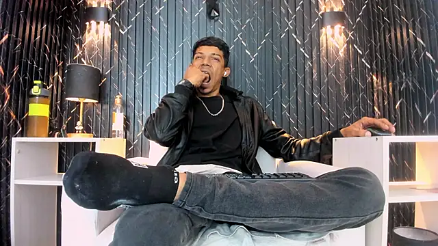 Snapshot of Gregory_Sforza chatting on February 25, 7:12 pm Gregory Sforza online show from February 25, 7:12 pm