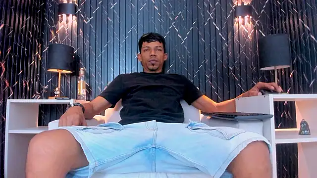 Snapshot of Gregory_Sforza chatting on February 27, 7:36 pm Gregory Sforza online show from February 27, 7:36 pm