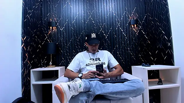 Snapshot of Gregory_Sforza chatting on March 8, 3:43 am Gregory Sforza online show from March 8, 3:43 am