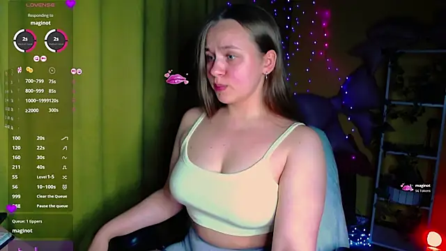 Lilysweet13 online show from June 12, 10:08 pm