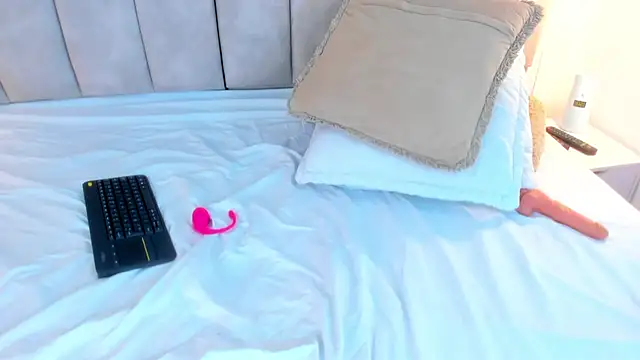 Sofiia Rossee  online show from March 14, 11:32 pm