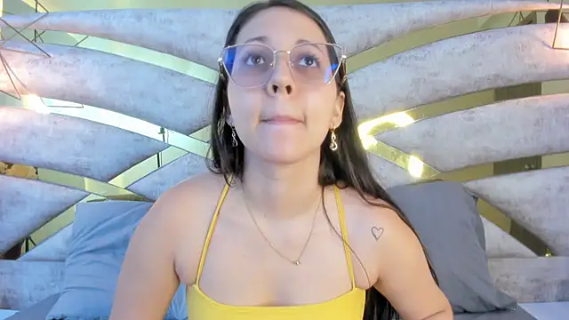 Sofiia Rossee  online show from October 31, 8:10 pm