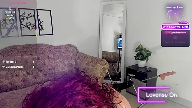 Snapshot of jenn_cg chatting on March 19, 11:47 pm jenn cg online show from March 19, 11:47 pm