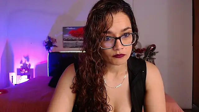 Rose Thompson1 online show from October 17, 1:57 pm