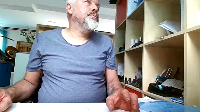 Berg Boy online show from July 1, 12:51 pm