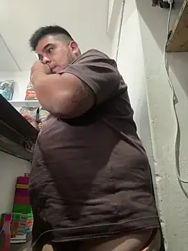 Snapshot of elninio_poya chatting on December 4, 8:06 pm elninio poya online show from December 4, 8:06 pm