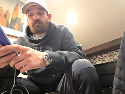 Snapshot of LKC94 chatting on November 4, 1:48 am LKC94 online show from November 4, 1:48 am