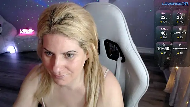 BellaStar84 online show from February 3, 1:27 pm