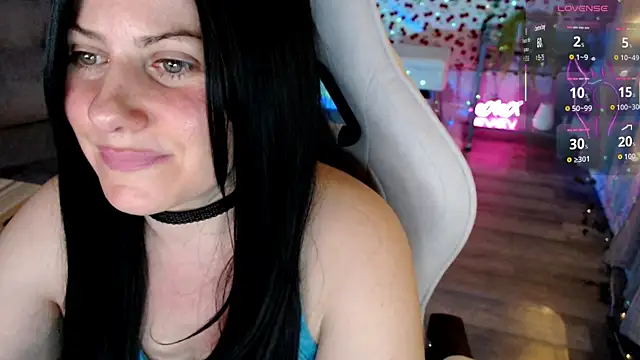 Snapshot of BellaStar84 chatting on May 8, 6:30 am BellaStar84 online show from May 8, 6:30 am