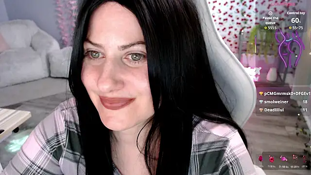 Snapshot of BellaStar84 chatting on May 10, 6:13 pm BellaStar84 online show from May 10, 6:13 pm