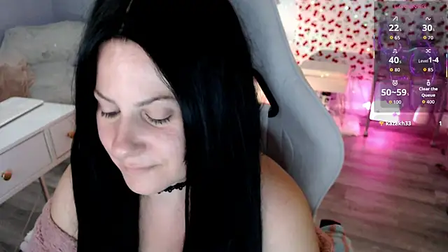 Snapshot of BellaStar84 chatting on July 22, 8:28 am BellaStar84 online show from July 22, 8:28 am
