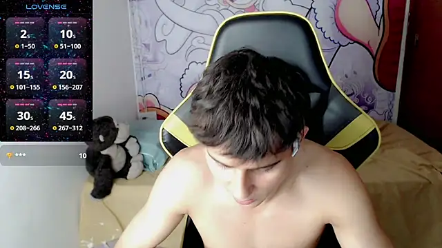 Snapshot of Thomass_shelbyy chatting on March 16, 4:12 pm Thomass shelbyy online show from March 16, 4:12 pm