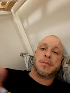 svenpfeifer online show from May 15, 2:40 am
