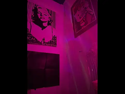 LoganPeny online show from March 31, 4:46 am