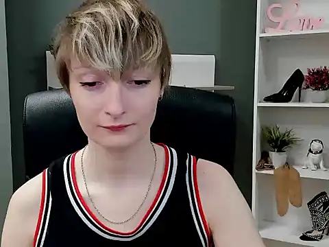 hottieBlair online show from September 23, 6:16 am
