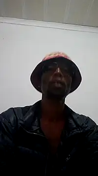 Snapshot of Shaka2428 chatting on March 11, 9:59 pm Shaka2428 online show from March 11, 9:59 pm