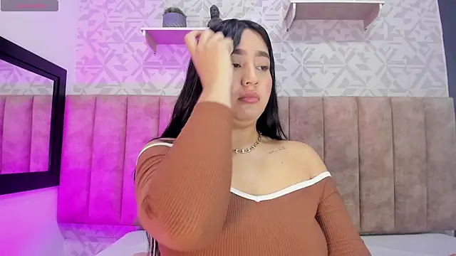 Snapshot of MelinaCruz chatting on November 13, 4:00 am MelinaCruz online show from November 13, 4:00 am