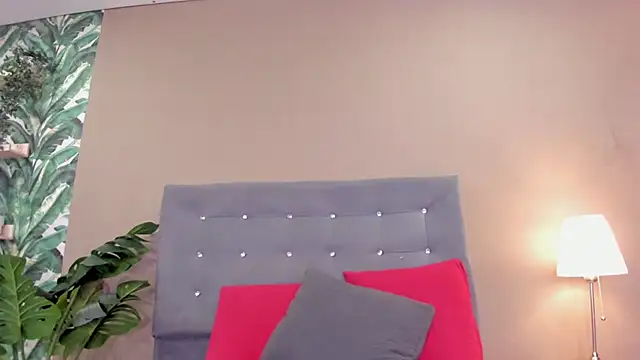 Snapshot of BetsyBennet_ chatting on March 28, 5:18 am BetsyBennet online show from March 28, 5:18 am