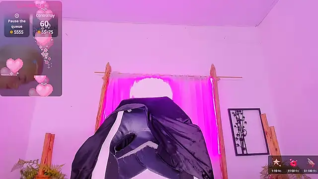 Snapshot of Brithanycullen chatting on March 18, 6:14 am Brithanycullen online show from March 18, 6:14 am