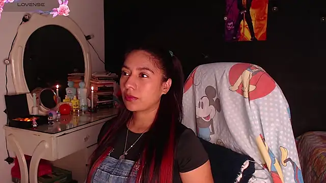 yes0225 online show from October 22, 3:01 pm