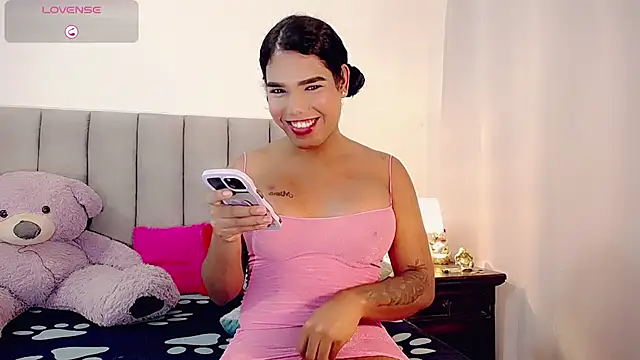 taniababy online show from October 4, 7:01 pm