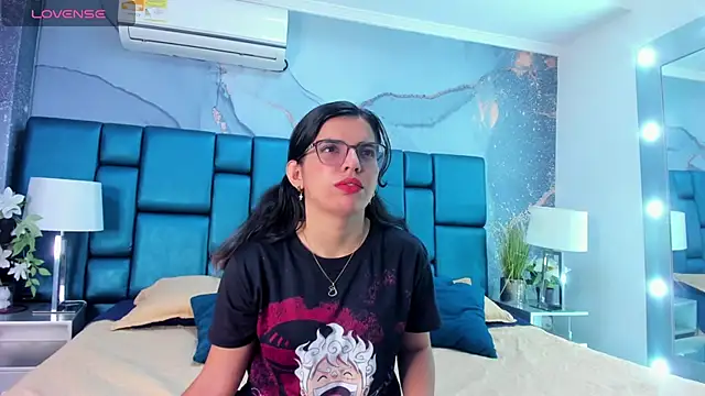 JulietSofia online show from March 22, 2:58 pm