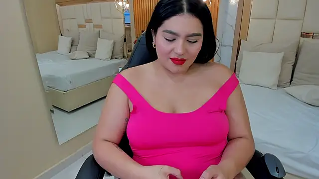 eva sainnt online show from March 18, 2:48 pm