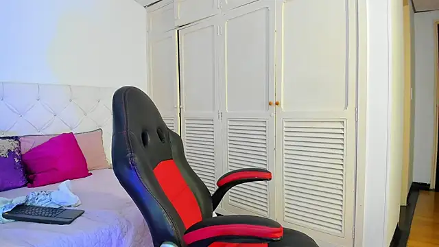 Zaira Angel online show from November 12, 4:13 am