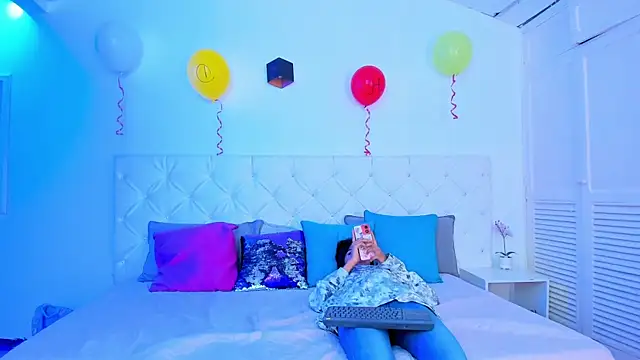 Zaira Angel online show from November 13, 3:16 am