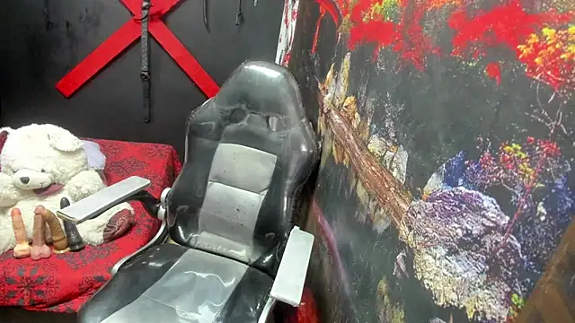 Tracy KS online show from October 9, 8:18 pm