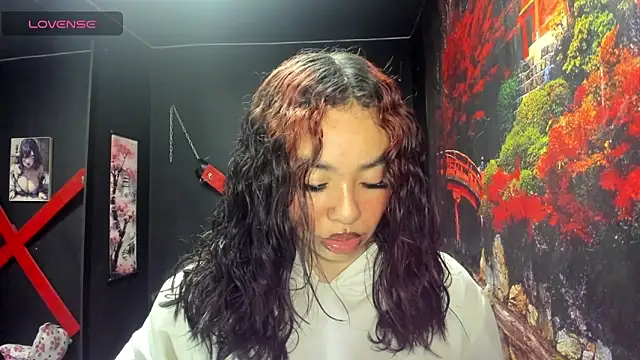 Tracy KS online show from December 22, 7:00 pm