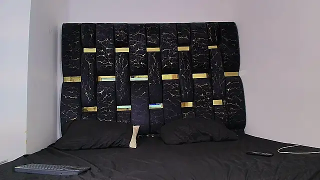 chris blake   online show from November 23, 6:08 pm